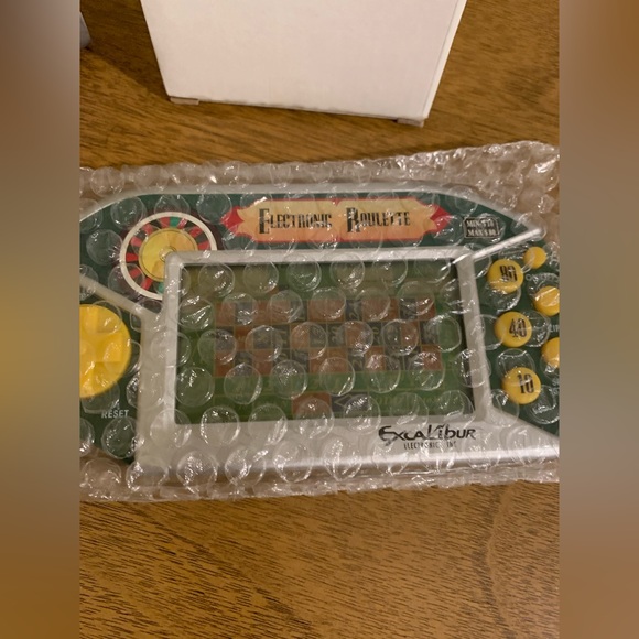 Excalibur ROULETTE Electronic Handheld Game, NIB - Picture 5 of 11